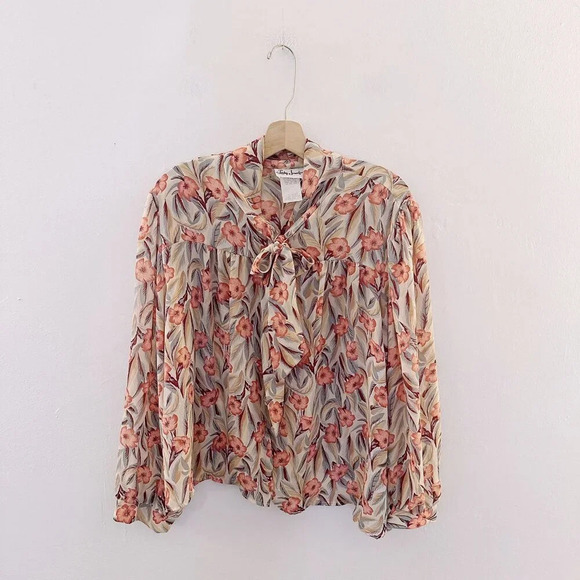 Vintage Lady Jennifer Ascot Bow Blouse Long Sleeve Floral Hawaiian - Picture 2 of 7